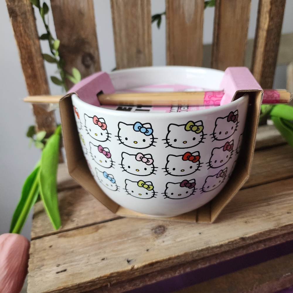 Hello Kitty Bowl with Chopsticks